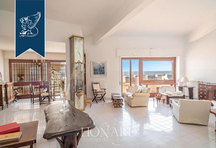 Image No.13-Villa de 5 chambres à vendre à Palermo