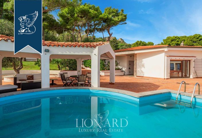 Image No.3-Villa de 5 chambres à vendre à Palermo