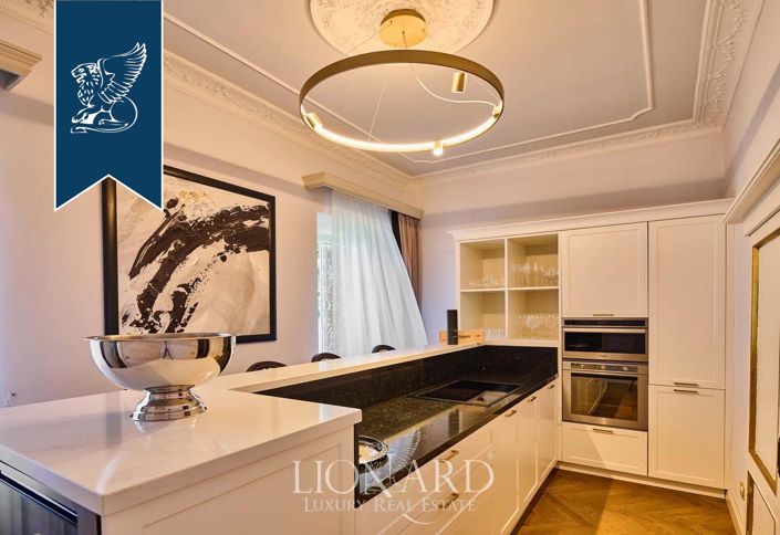 Image No.9-5 Bed Villa for sale