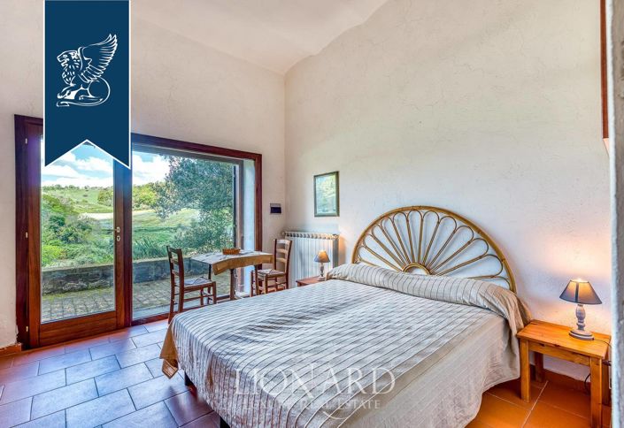 Image No.16-9 Bed Farmhouse for sale