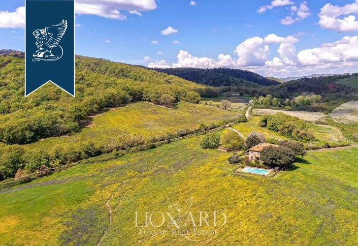 Image No.2-9 Bed Farmhouse for sale