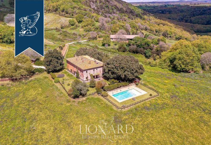 Image No.3-9 Bed Farmhouse for sale