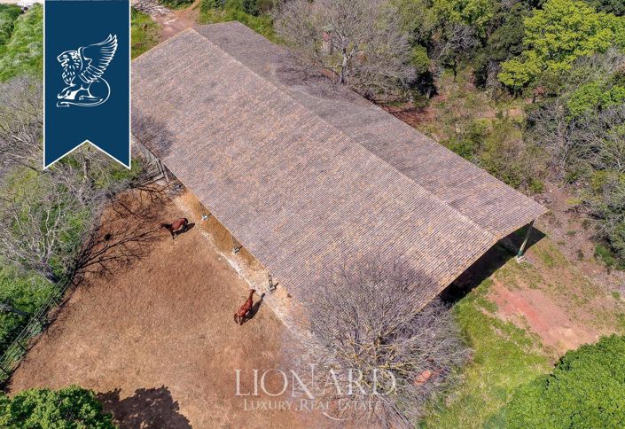 Image No.4-9 Bed Farmhouse for sale