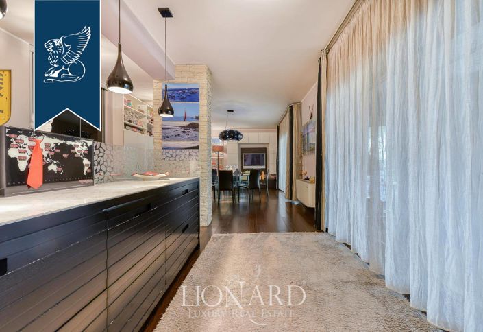 Image No.19-5 Bed Flat for sale