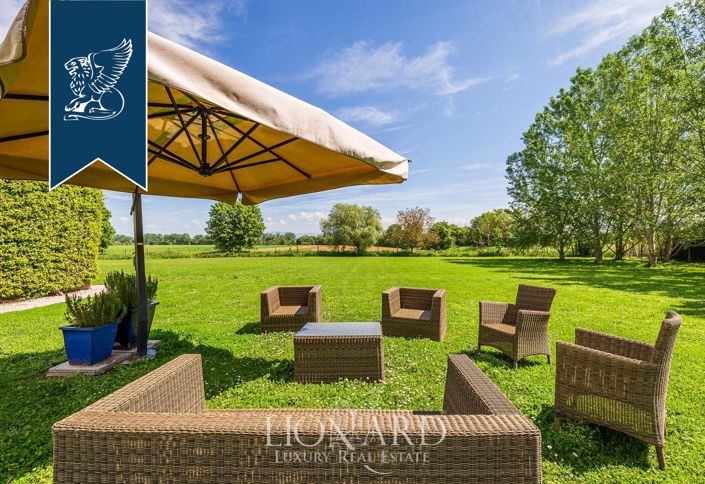 Image No.7-5 Bed Villa for sale