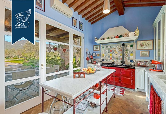 Image No.19-3 Bed Villa for sale