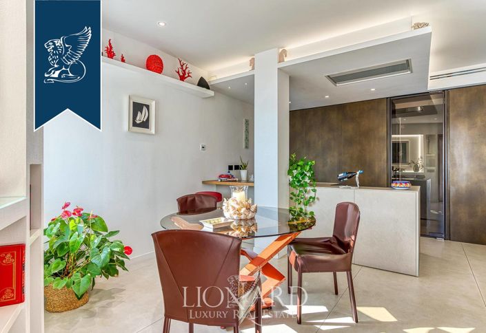 Image No.18-Appartement de 4 chambres à vendre à Pozzuoli