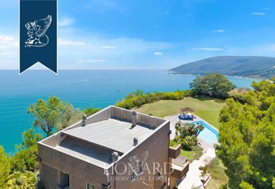 1 - Ancona, Villa