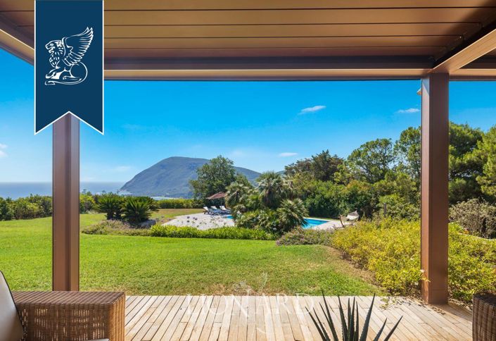 Image No.11-6 Bed Villa for sale