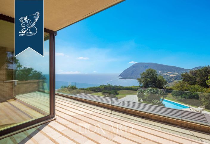 Image No.17-6 Bed Villa for sale