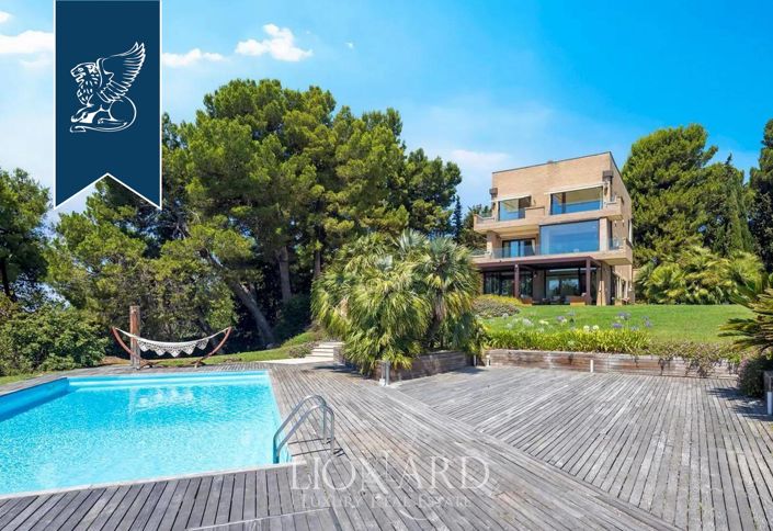 Image No.5-6 Bed Villa for sale