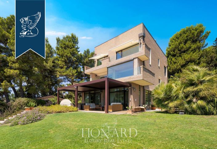 Image No.6-6 Bed Villa for sale