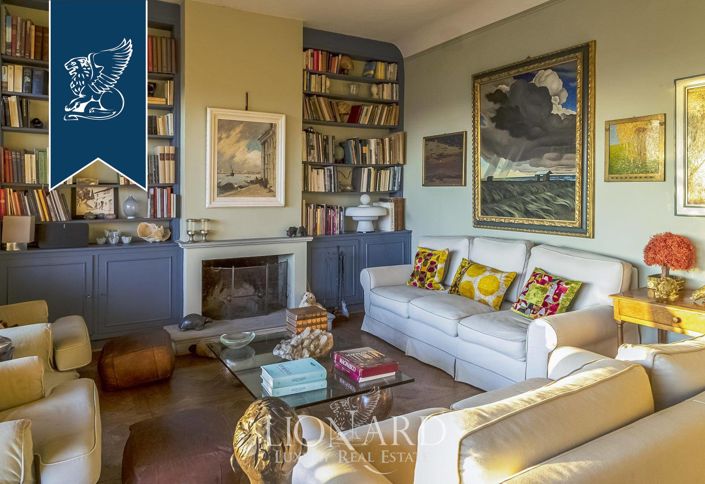 Image No.17-8 Bed Villa for sale