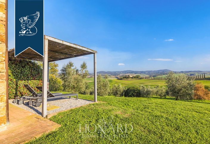 Image No.21-12 Bed Farmhouse for sale