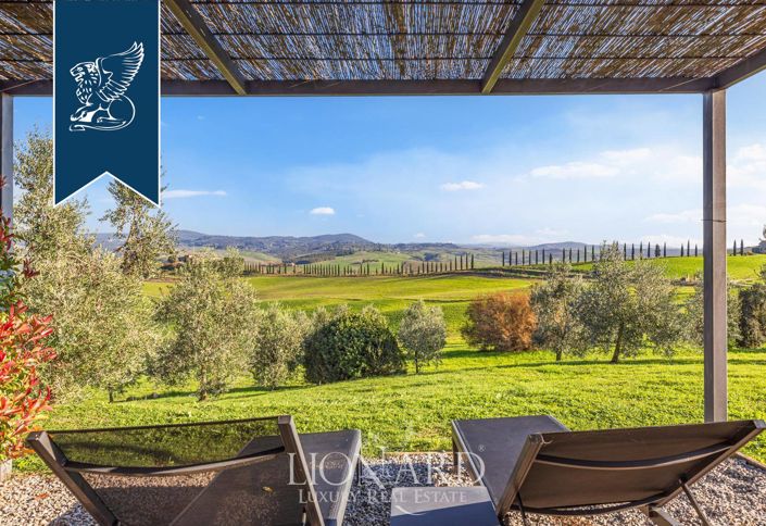 Image No.22-12 Bed Farmhouse for sale