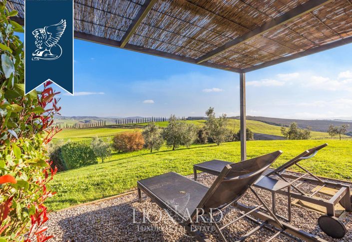 Image No.23-12 Bed Farmhouse for sale