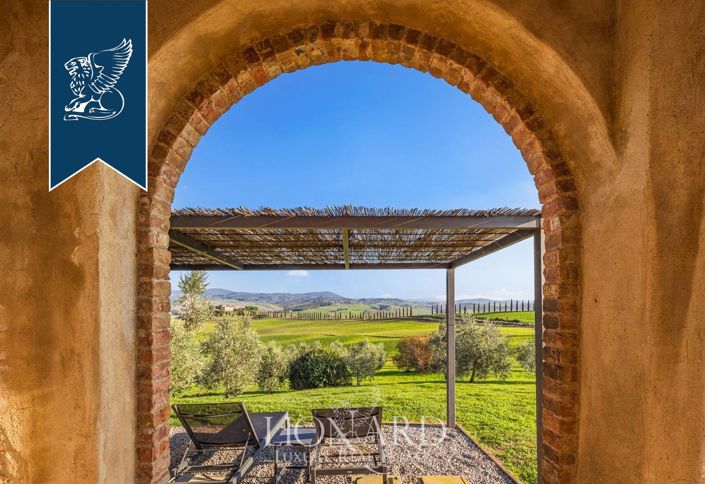 Image No.24-12 Bed Farmhouse for sale