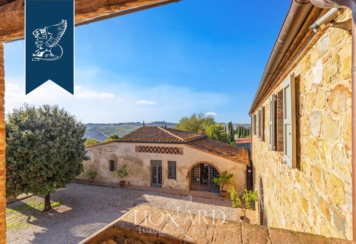 Image No.26-12 Bed Farmhouse for sale