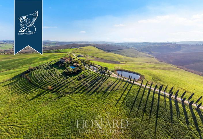 Image No.3-12 Bed Farmhouse for sale