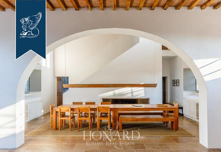 Image No.38-12 Bed Farmhouse for sale