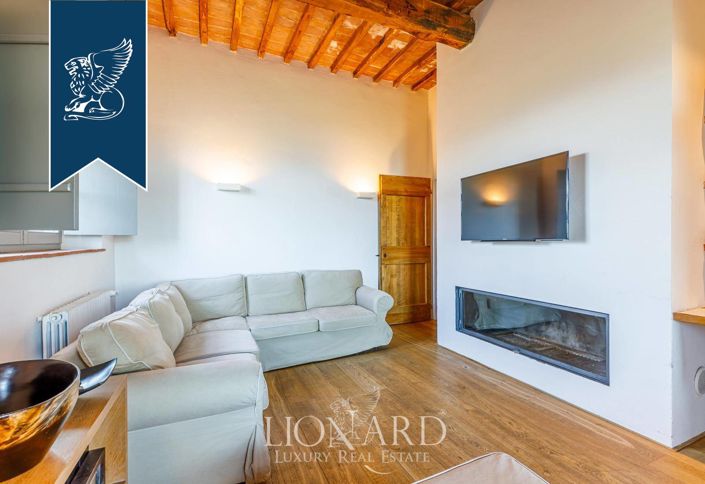 Image No.40-12 Bed Farmhouse for sale