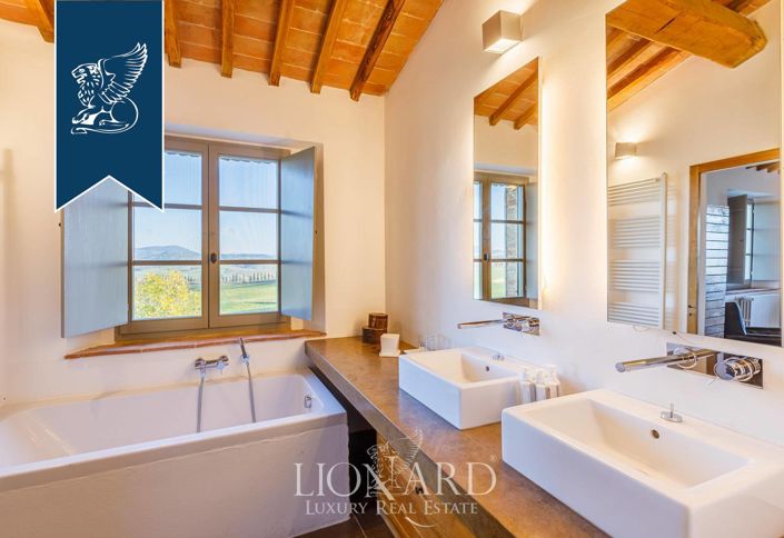 Image No.43-12 Bed Farmhouse for sale