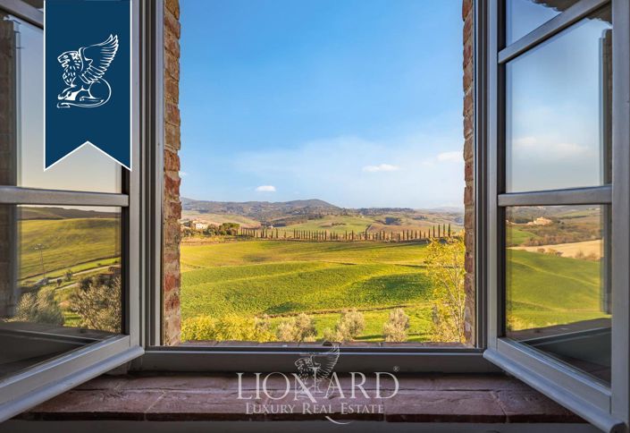 Image No.44-12 Bed Farmhouse for sale