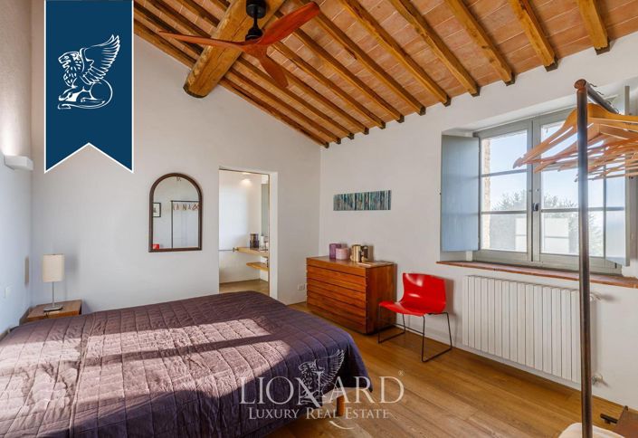 Image No.46-12 Bed Farmhouse for sale