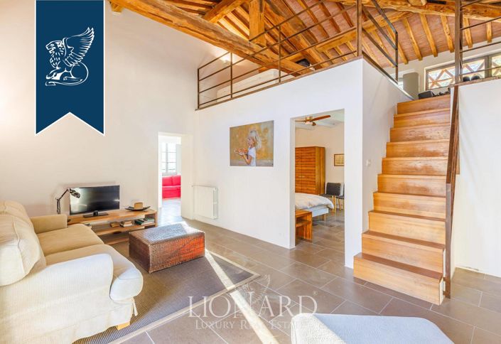 Image No.50-12 Bed Farmhouse for sale