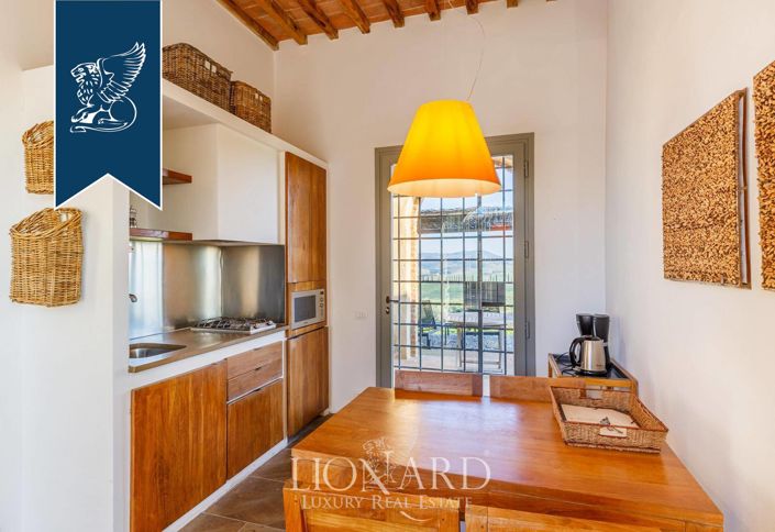 Image No.53-12 Bed Farmhouse for sale