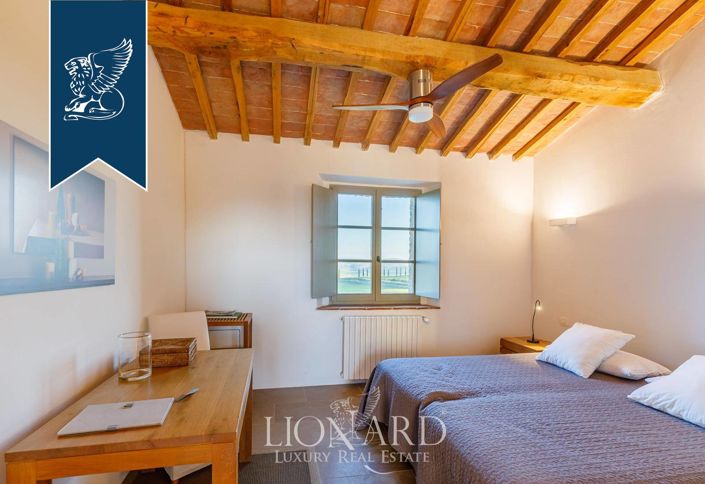 Image No.55-12 Bed Farmhouse for sale