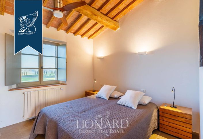 Image No.56-12 Bed Farmhouse for sale