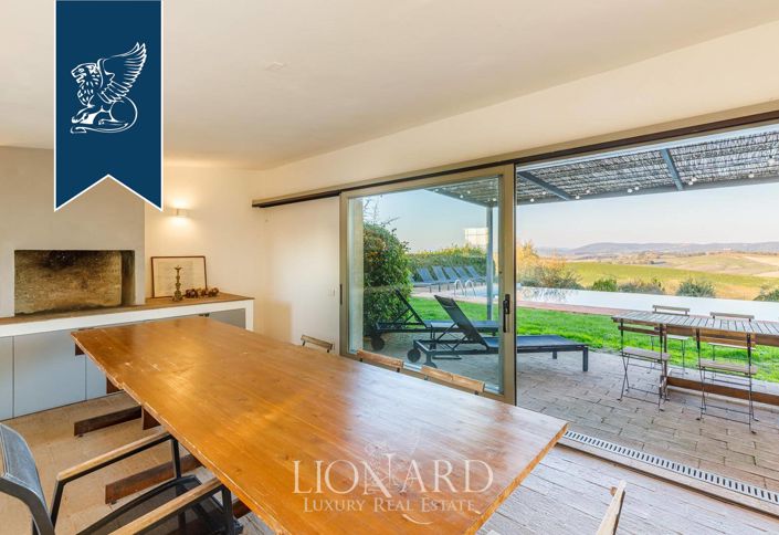 Image No.61-12 Bed Farmhouse for sale