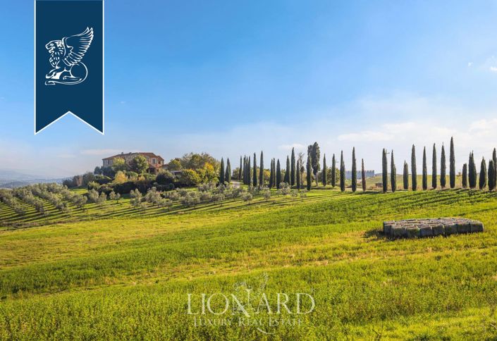 Image No.62-12 Bed Farmhouse for sale