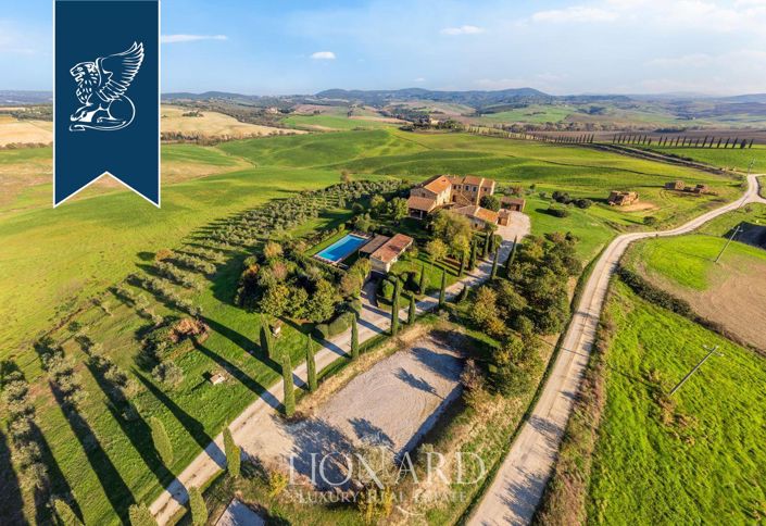 Image No.64-12 Bed Farmhouse for sale