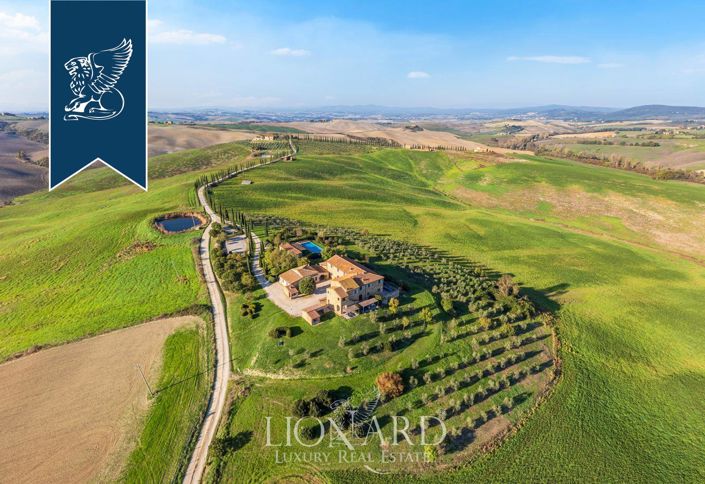 Image No.65-12 Bed Farmhouse for sale