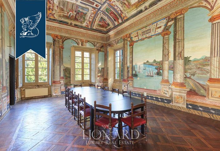 Image No.15-20 Bed Villa for sale