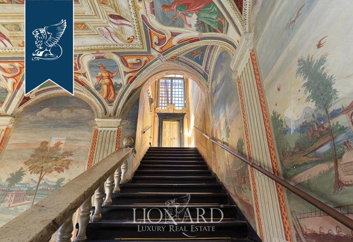 Image No.27-20 Bed Villa for sale