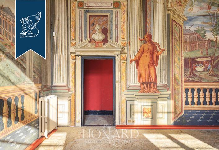 Image No.33-20 Bed Villa for sale