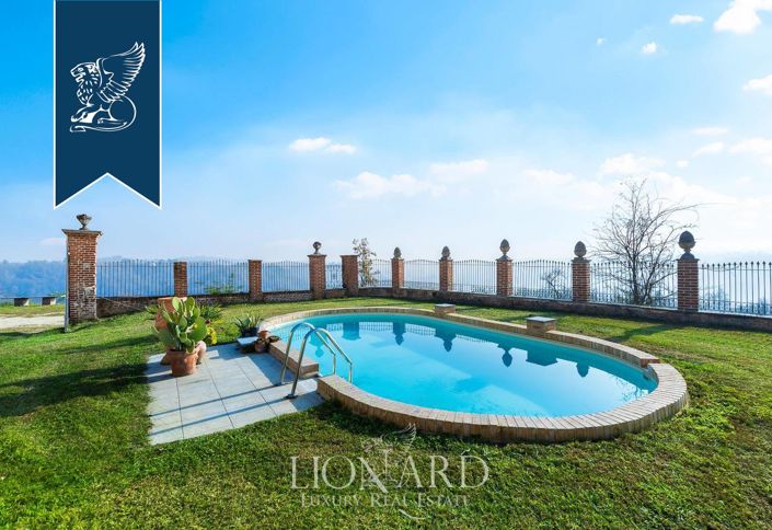 Image No.7-10 Bed Property for sale