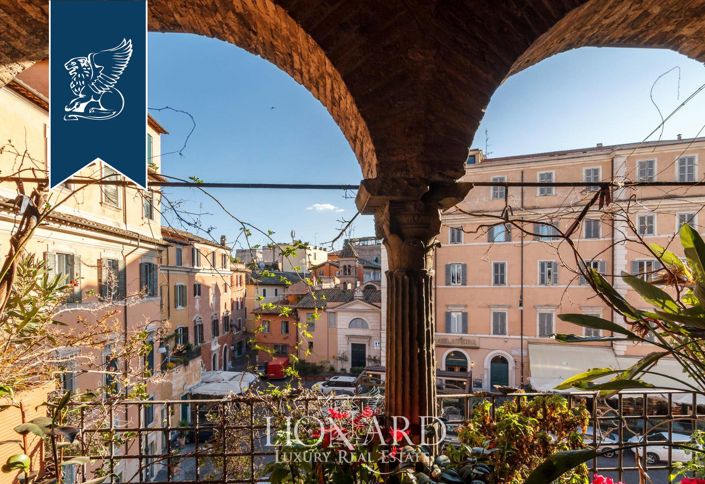 Image No.25-20 Bed Property for sale