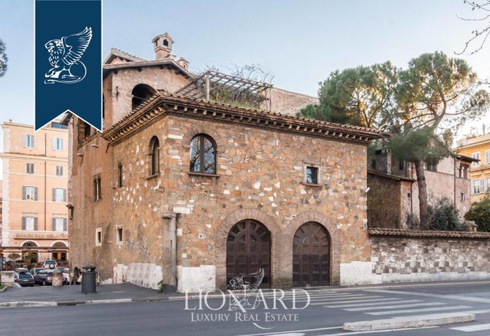 Image No.28-20 Bed Property for sale