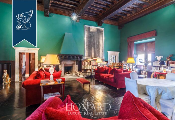 Image No.6-20 Bed Property for sale