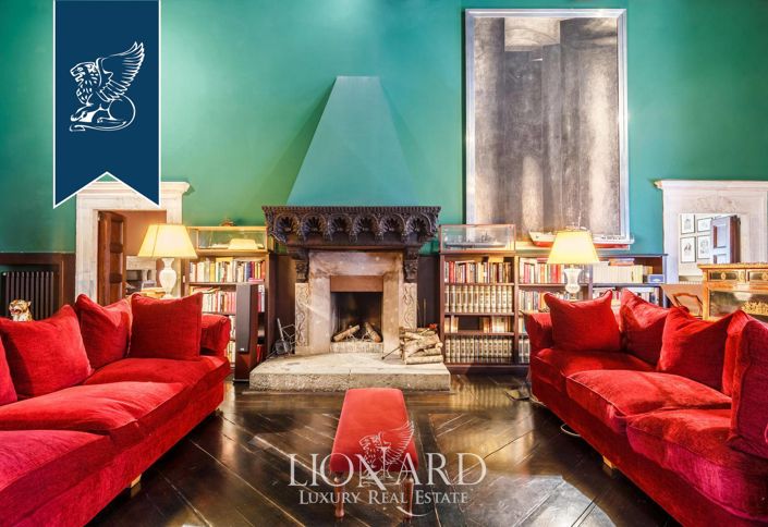 Image No.8-20 Bed Property for sale