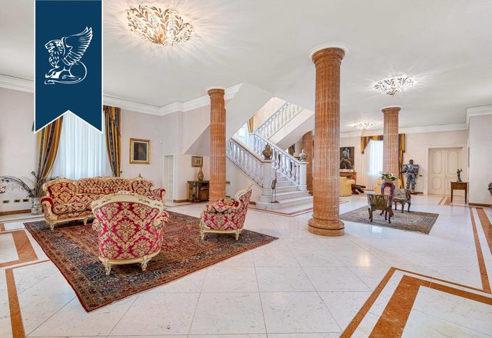 Image No.11-6 Bed Villa for sale