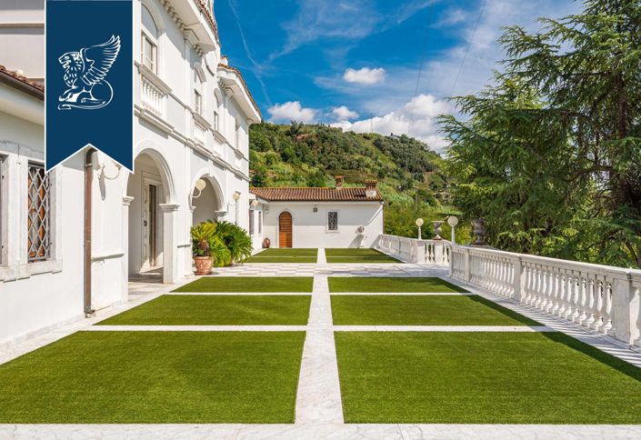 Image No.7-6 Bed Villa for sale