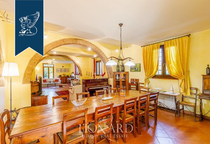 Image No.20-Ferme de 11 chambres à vendre à Certaldo