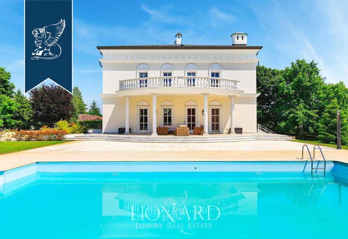 Image No.4-6 Bed Villa for sale