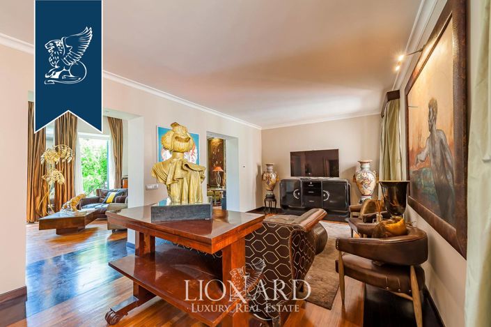 Image No.28-2 Bed Property for sale