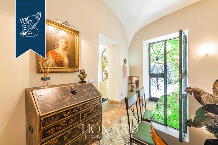 Image No.8-2 Bed Property for sale